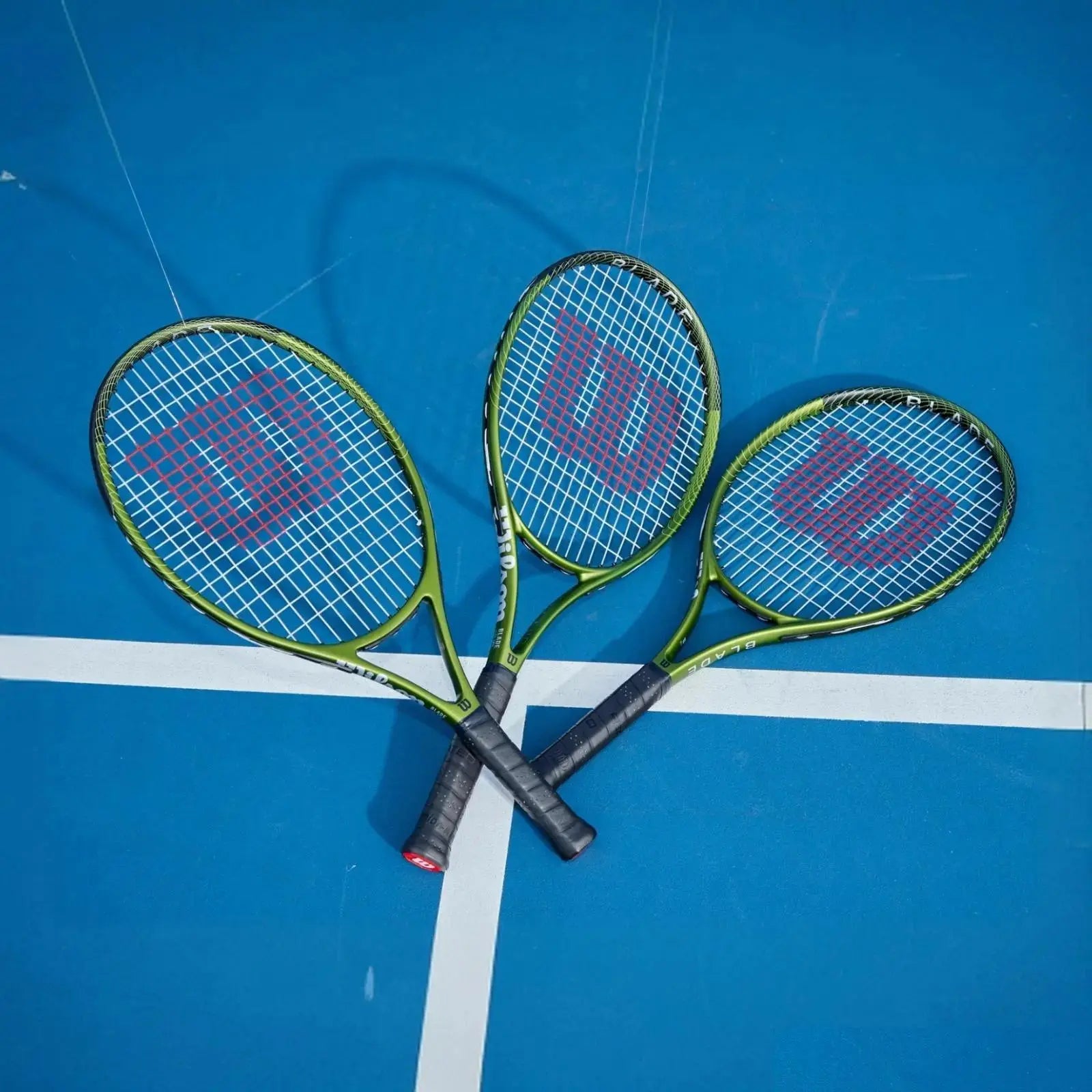 Wilson Blade Feel 100 Tennis Racquet